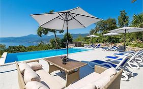 Lovely Apartment In Rijeka With Wifi